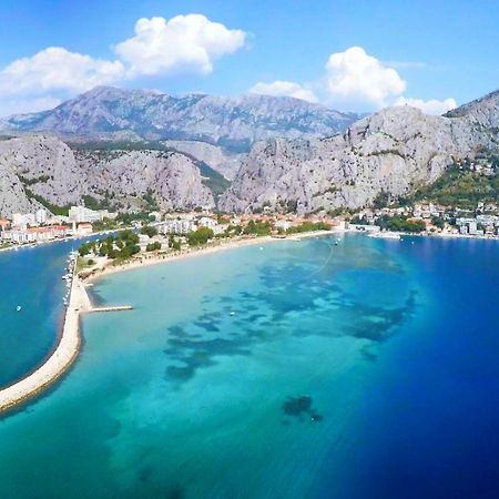 Villa Ria Dugi Rat Bagian luar foto